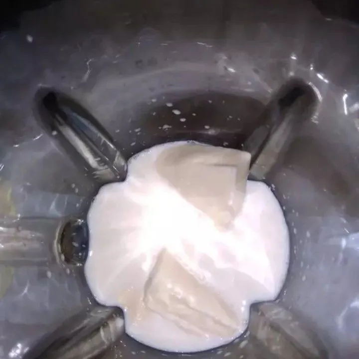 Step 3 Mango Milk Cheese