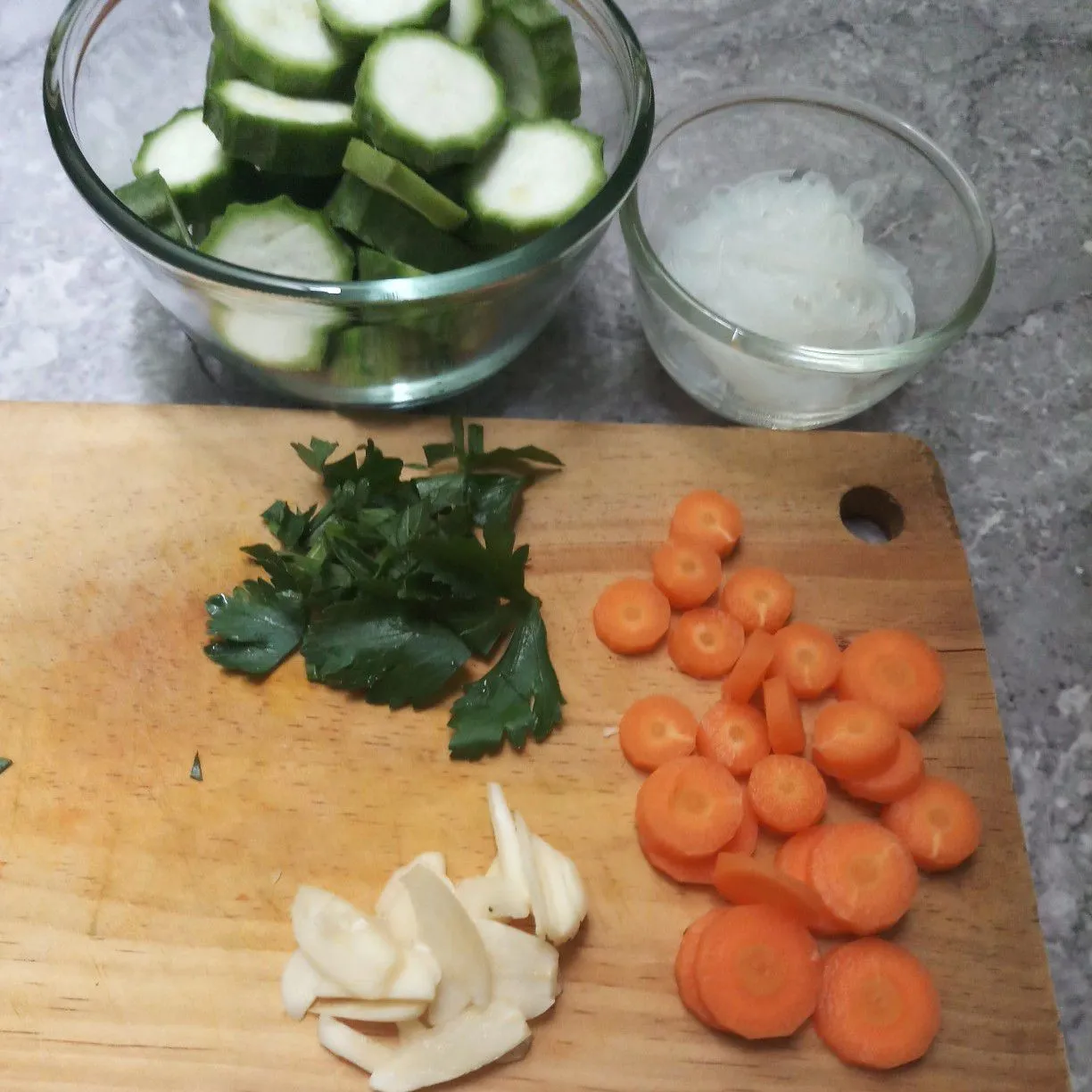 Step 1 Sayur Bening Oyong