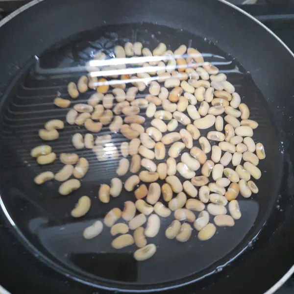 rebus kacang tolo sampai empuk.