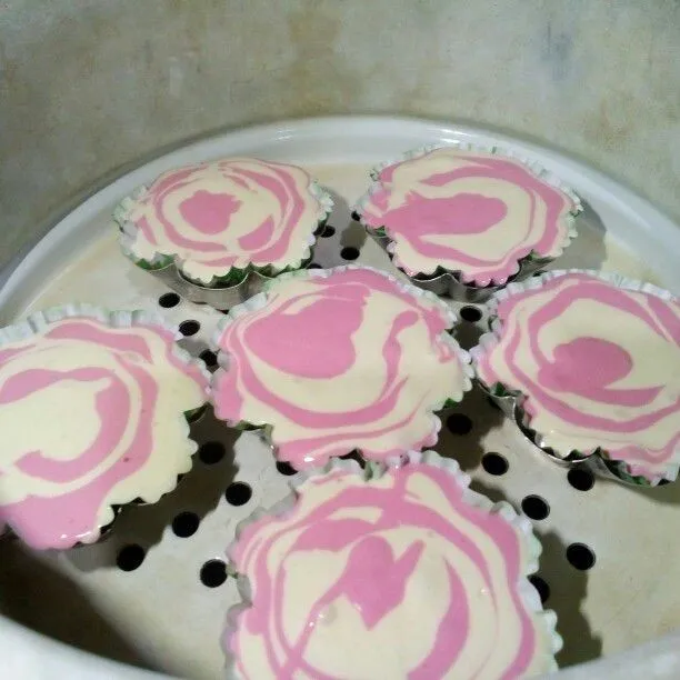 Step 5 Bolu Kukus Merah Putih