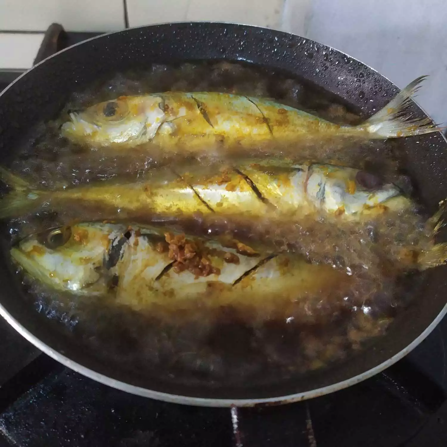 Step 3 Ikan Kembung Goreng Sambal Asam
