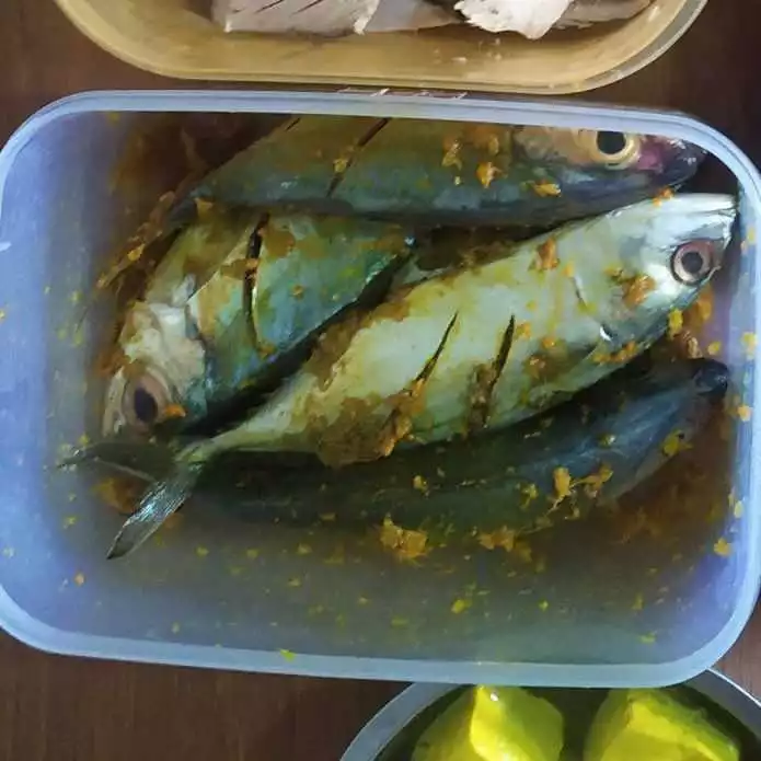Step 2 Ikan Kembung Goreng Sambal Asam