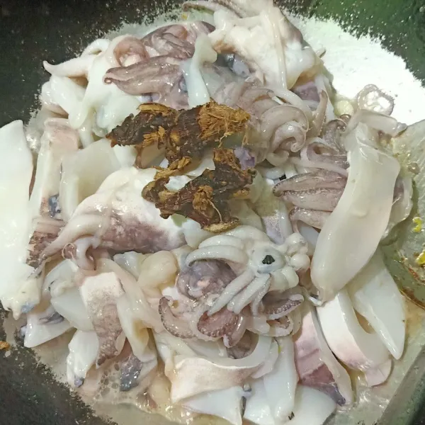 Lalu masukkan balakutak dan laja