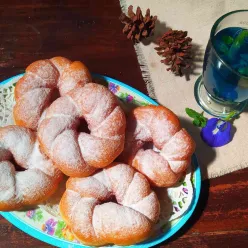 Donat Maizena (bentuk Pilin)