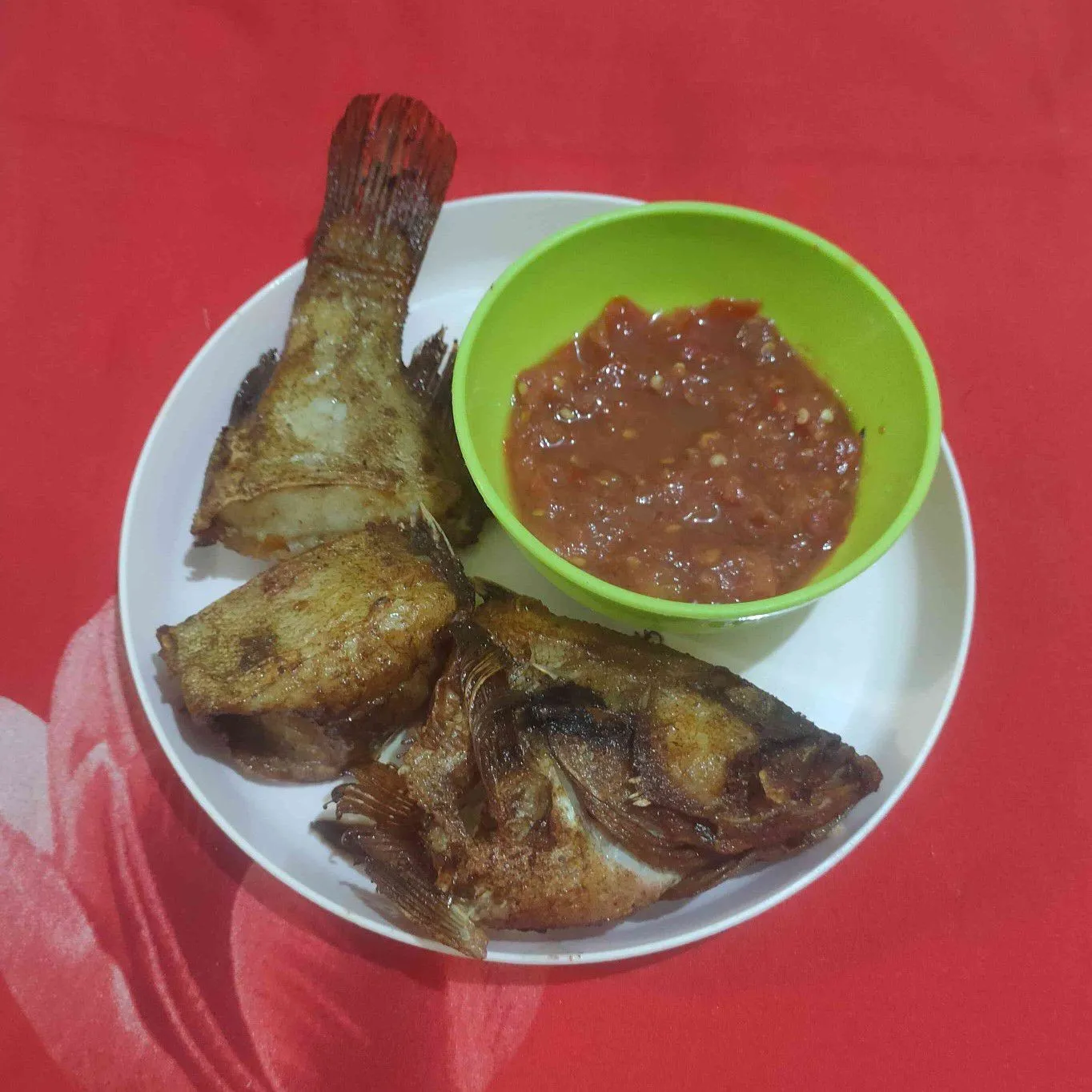 Ikan Krapu Goreng Sambal Tomat