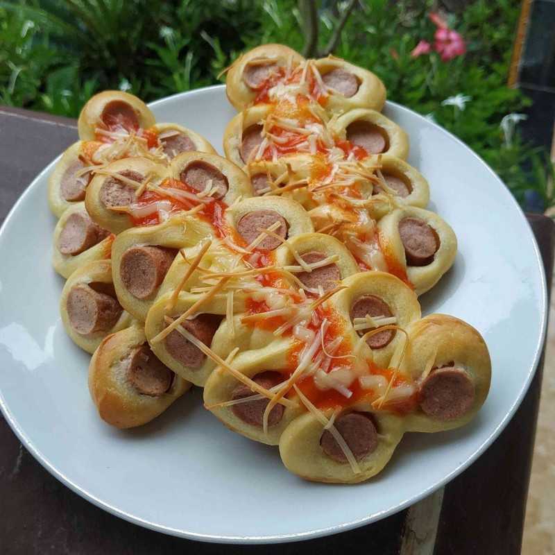 Resep Roti Sosis Kepang Sederhana Enak | Chef Astri Anjarwati Resep Roti Sosis Kepang Sederhana Enak | Chef Astri Anjarwati