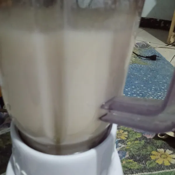 Blender sampai lembut dan halus.