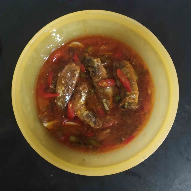 Sarden Kaleng Bumbu Iris