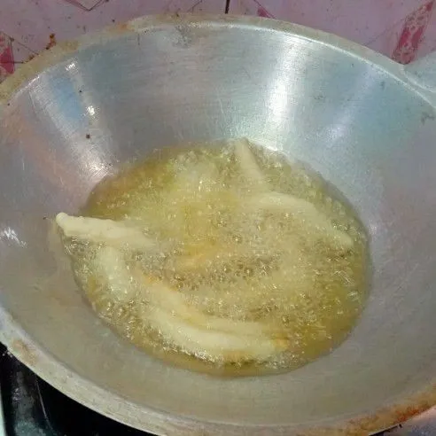 Goreng dengan api sedang sampai kecoklatan