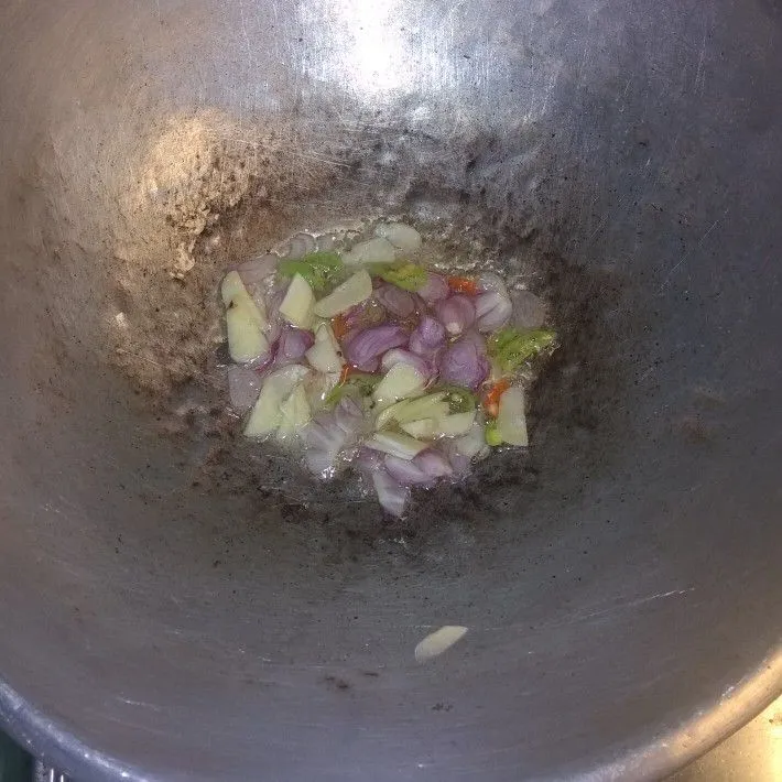 Step 4 Oseng Kacang dan Toge