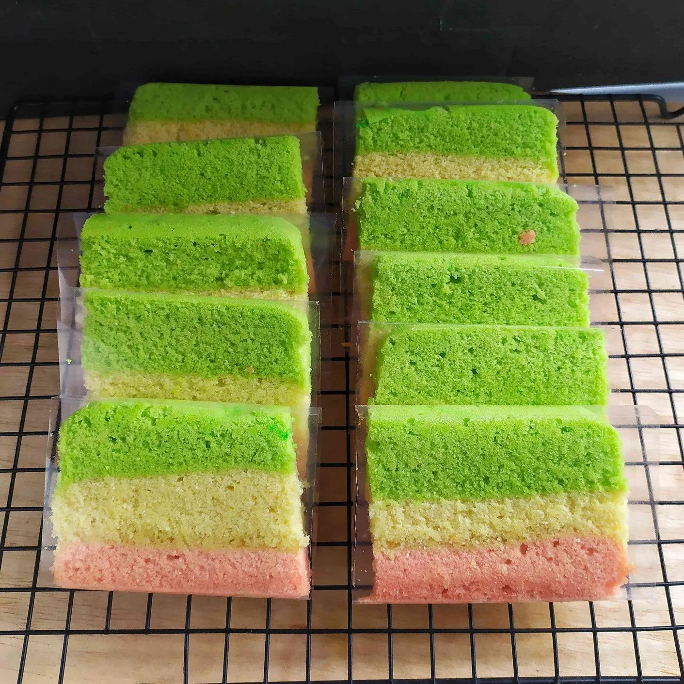 Bolu Kukus Pelangi