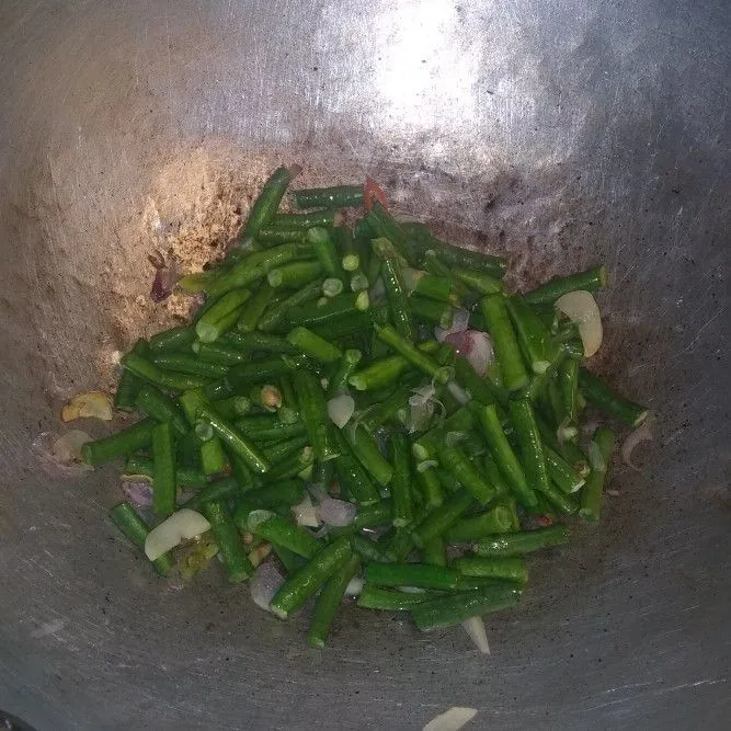 Step 5 Oseng Kacang dan Toge