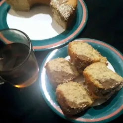 Bolu Pisang Wijen