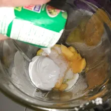 Masukan santan.