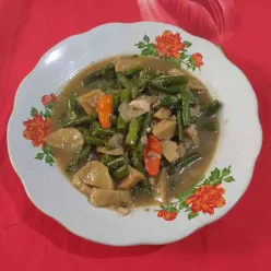 Oseng Bakso Kacang Panjang