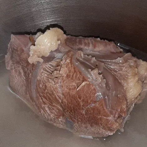 Rebus daging sampai lembut