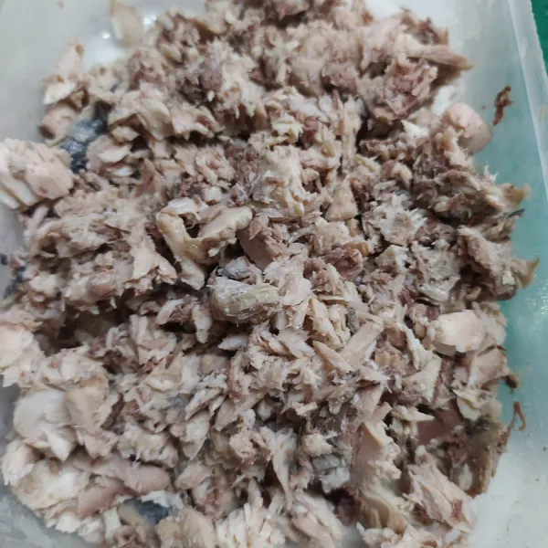 Suwir ikan tongkol.