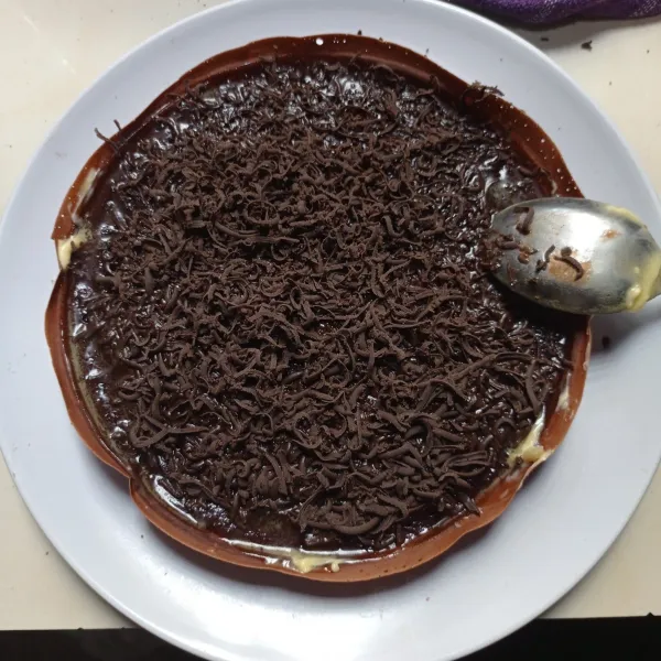 Taburi dengan DCC parut, lipat potong potong sajikan