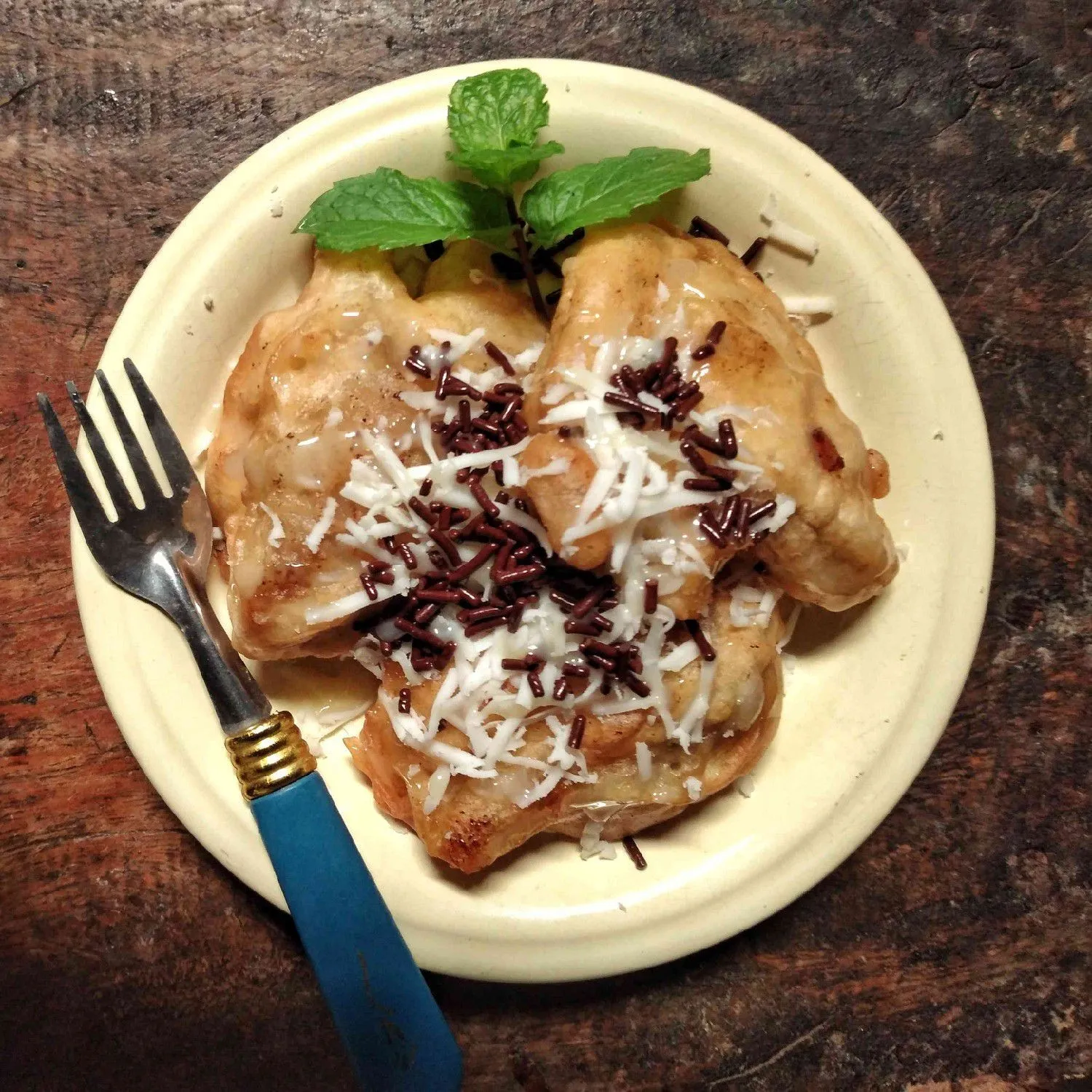 Pisang Goreng Vanilla with Topping