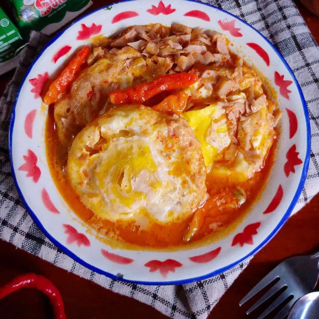 Telur dan Nangka Muda Kuah Pedas