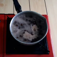 Masukkan ke dalam air mendidih lalu masak sampai mengapung ke atas.