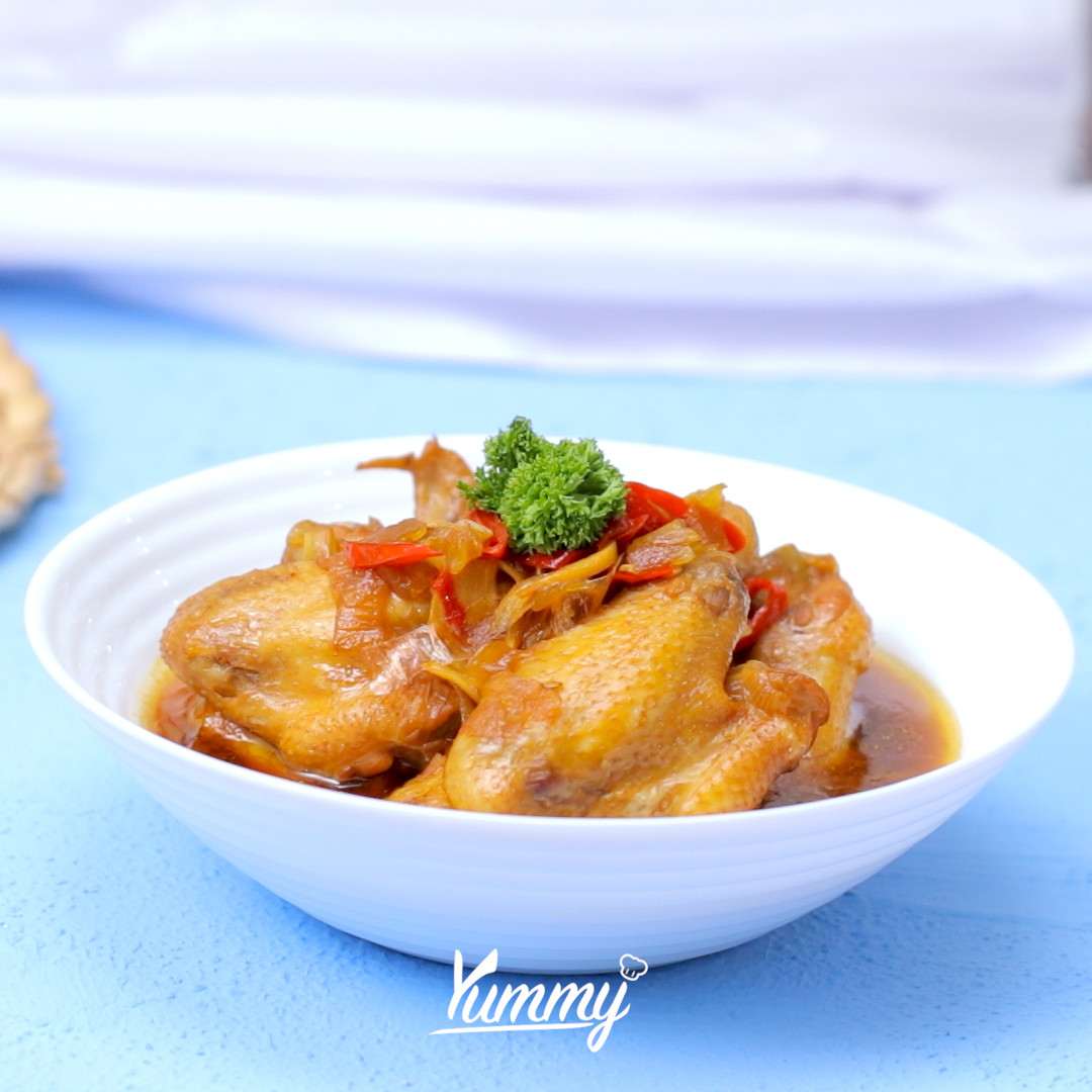 Bahan-bahan masakan campur2 jengkol tempe ceker dan sayap ayam kecap dalam wadah