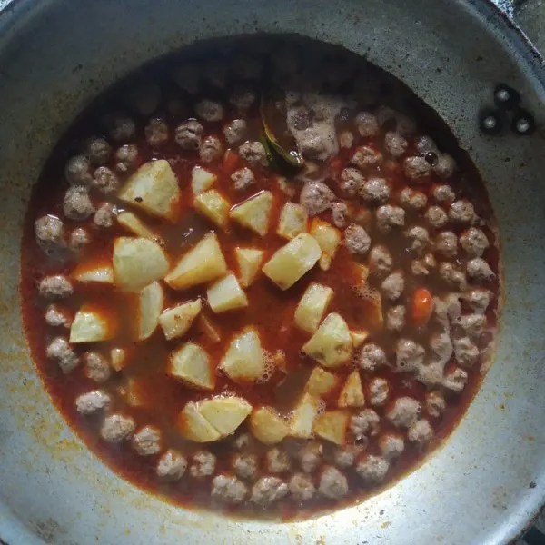 Masukan kentang, masak kembali