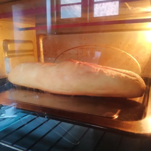 Terakhir gunakan api atas, oven baguette selama 15 menit dengan suhu 175°C
