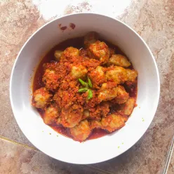 Pentol pedas