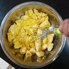 Haluskan 8 pisang