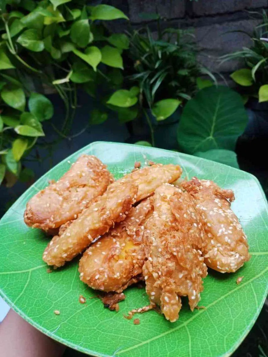 Pisang Wijen Kriuk