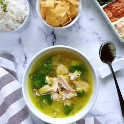 Soto Ayam Lamongan Lengkap