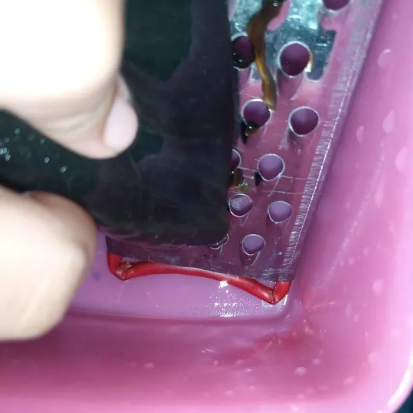 Serut cincau posisi memanjang.