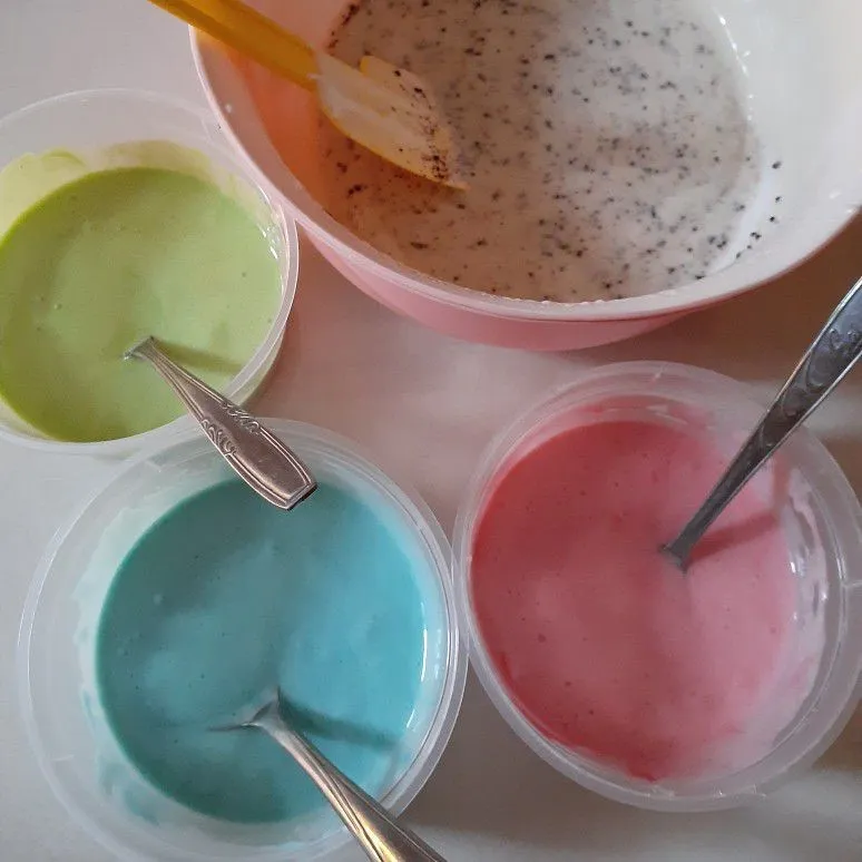 Step 5 Bolu Pelangi Putih Telur