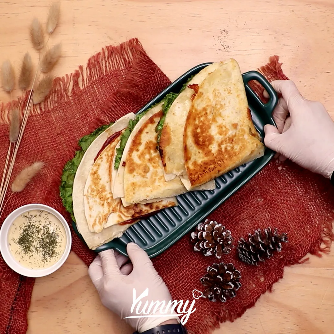 Step 5 Salad Tortilla Sandwich
