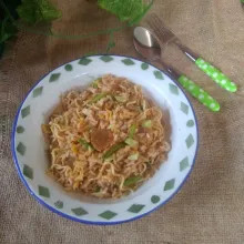 Jika rasa sudah pas, pindahkan kepiring saji. Hidangkan hangat.
