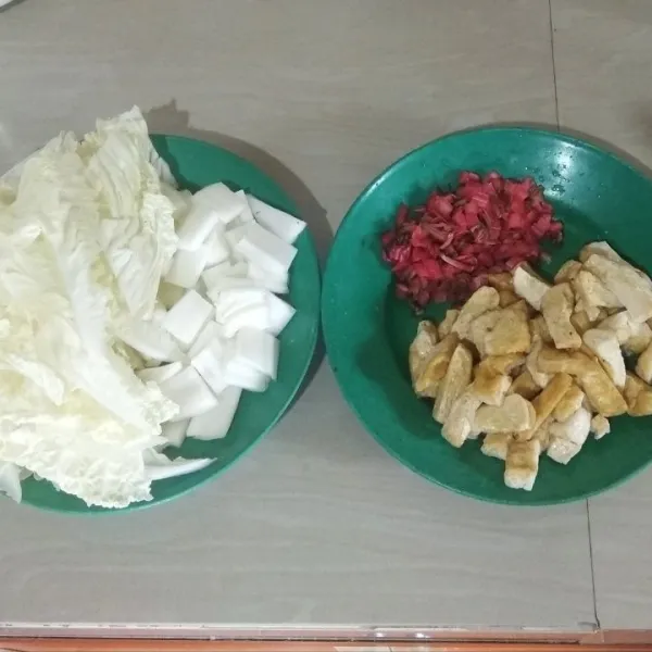 Siapkan semua bahan.