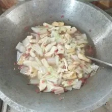 Masak hingga mendidih, koreksi lagi rasanya.