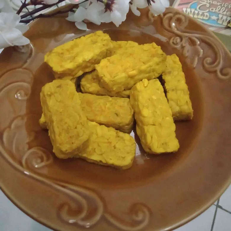 Tempe Bumbu Kuning