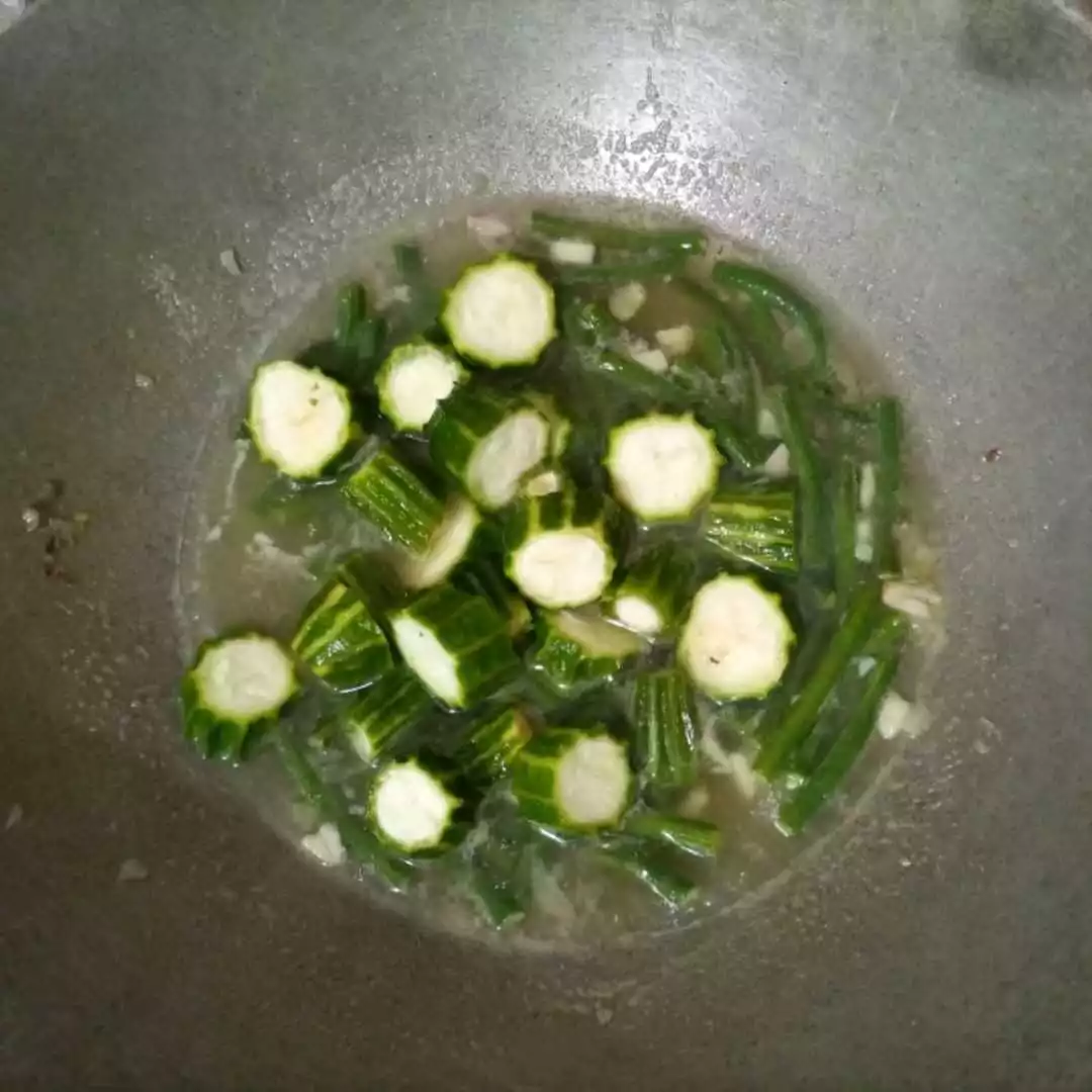 Step 5 Tumis Kacang Gambas Kuah