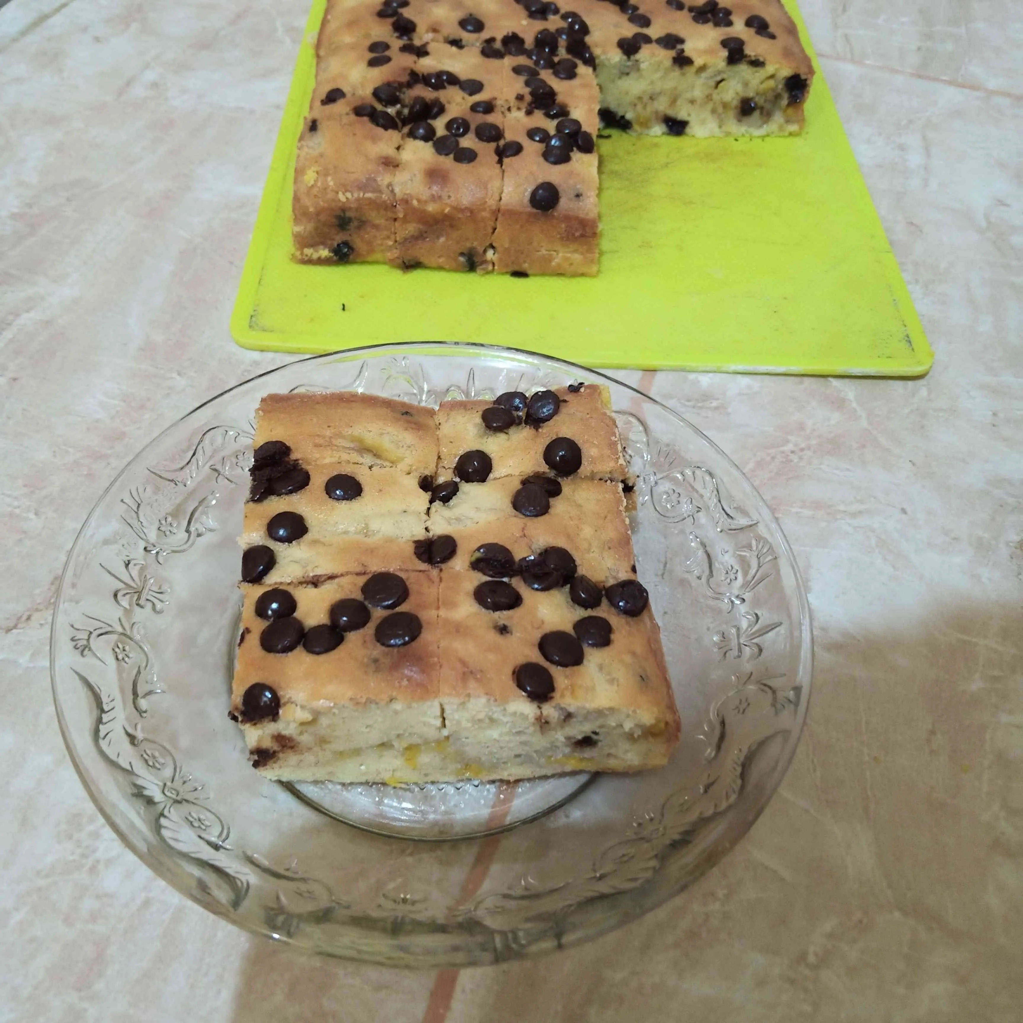 Banana Choco Chip Cake