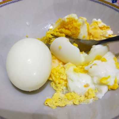 Step 2 Lumpia Egg Mayo