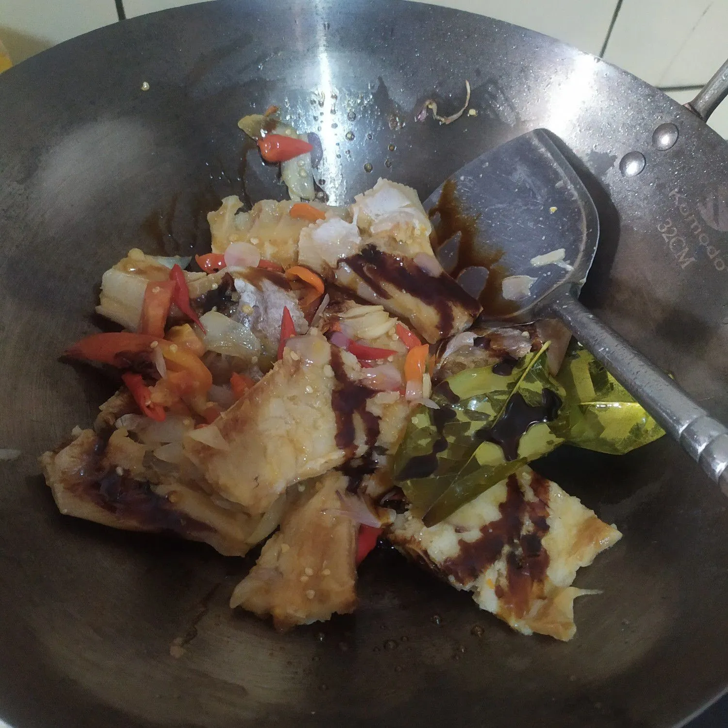 Step 3 Tumis Tulang Jambal Kemangi