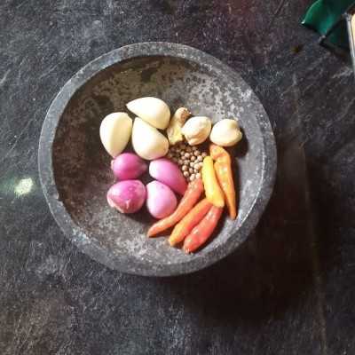Step 1 Cap Cay Kering Pedas