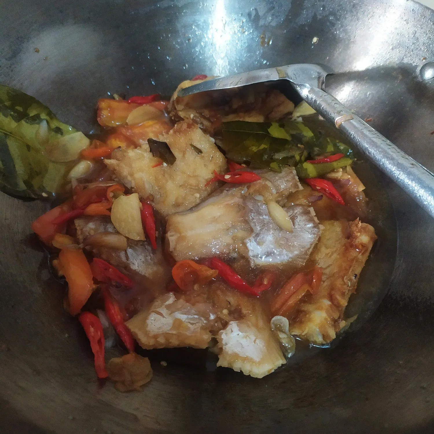 Step 4 Tumis Tulang Jambal Kemangi