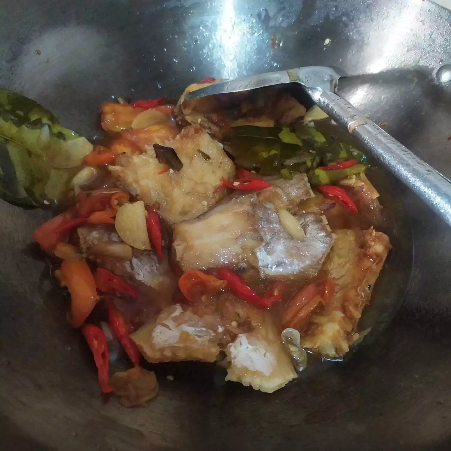 Step 4 Tumis Tulang Jambal Kemangi