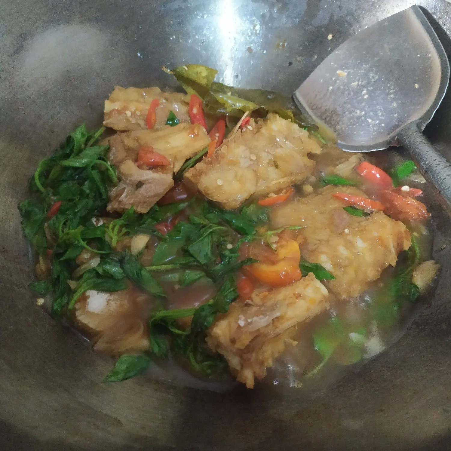 Step 5 Tumis Tulang Jambal Kemangi