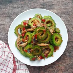 Tumis Pare Pindang Suwir
