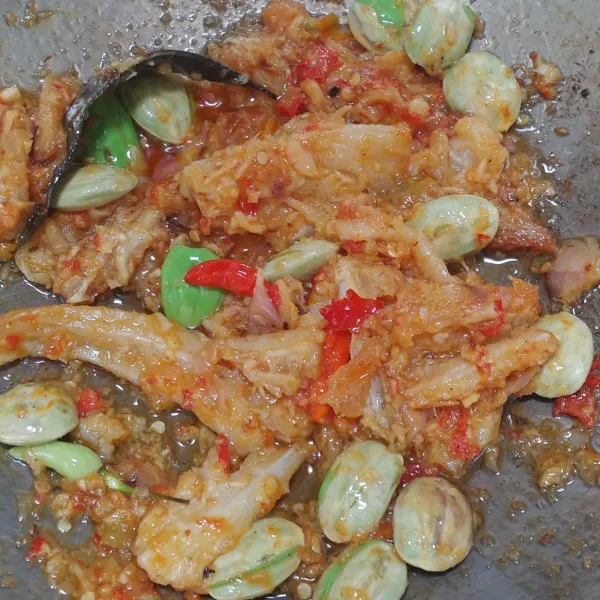 Kalau sudah pas matikan api dan sajikan.