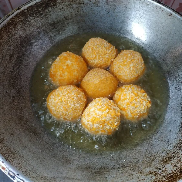 Goreng hingga matang.